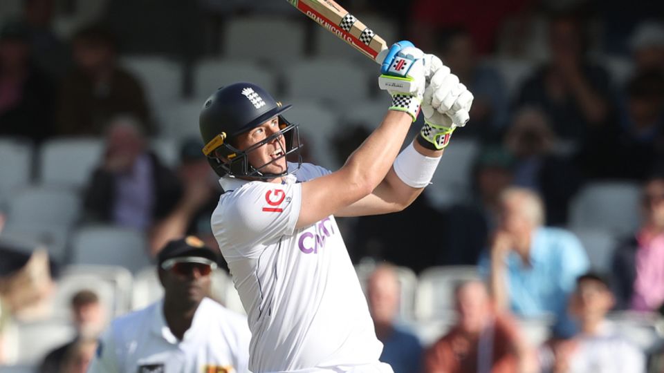 Jamie Smith pulls over square leg for six, England vs Sri Lanka, 3rd Test, The Oval, London, 3rd day, September 8, 2024