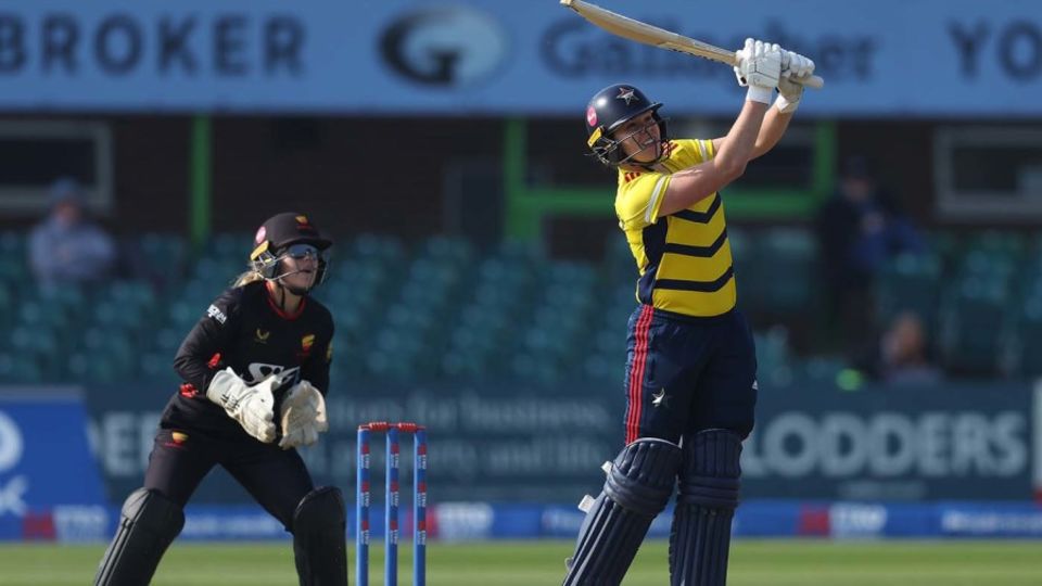 Alice Davidson-Richards held the Stars top order together, South East Stars vs Sunrisers, Rachael Heyhoe Flint Trophy, Final, Grace Road, September 21, 2024