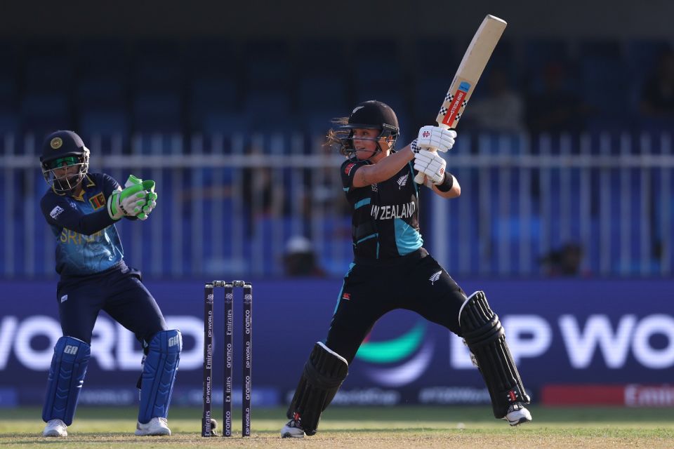 Amelia Kerr followed up her 2 for 13 with 34 not out off 31, New Zealand vs Sri Lanka, Women's T20 World Cup 2024, Sharjah, October 12, 2024