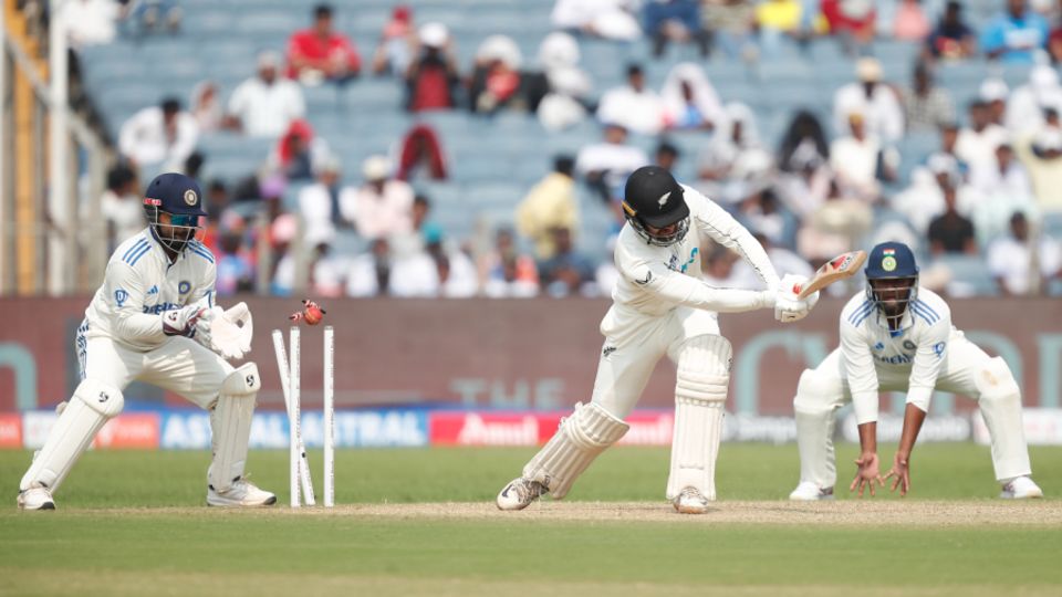 Tom Blundell was bowled by Washington Sundar on the stroke of tea, India vs New Zealand, 2nd Test, Pune, 1st day, October 24, 2024