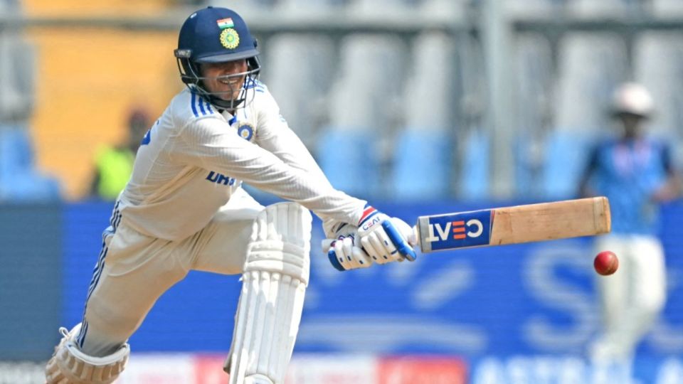 Shubman Gill brings out a reverse-sweep, India vs New Zealand, 3rd Test, Mumbai, 2nd day, November 2, 2024