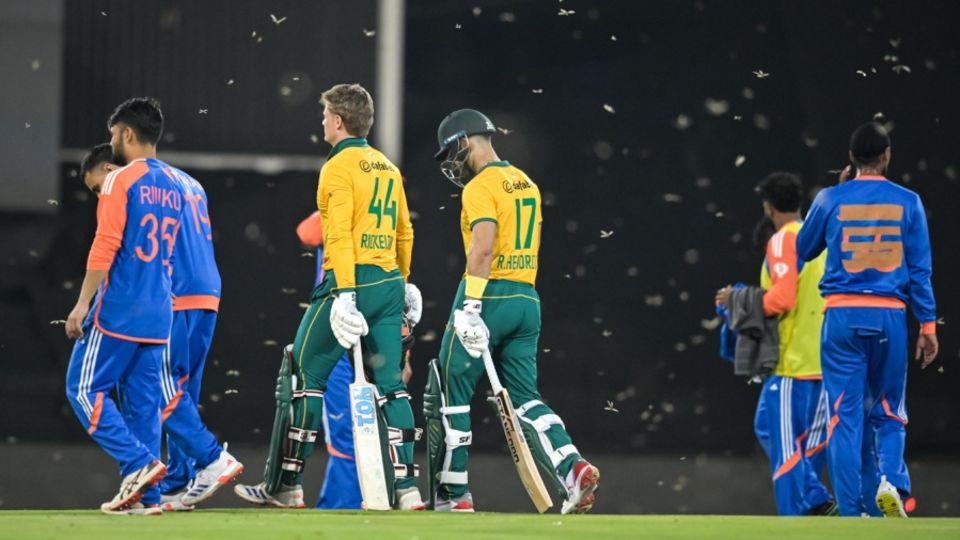 India and South Africa players walked off the field due to flying ants, South Africa vs India, 3rd T20I, Centurion, November 13, 2024