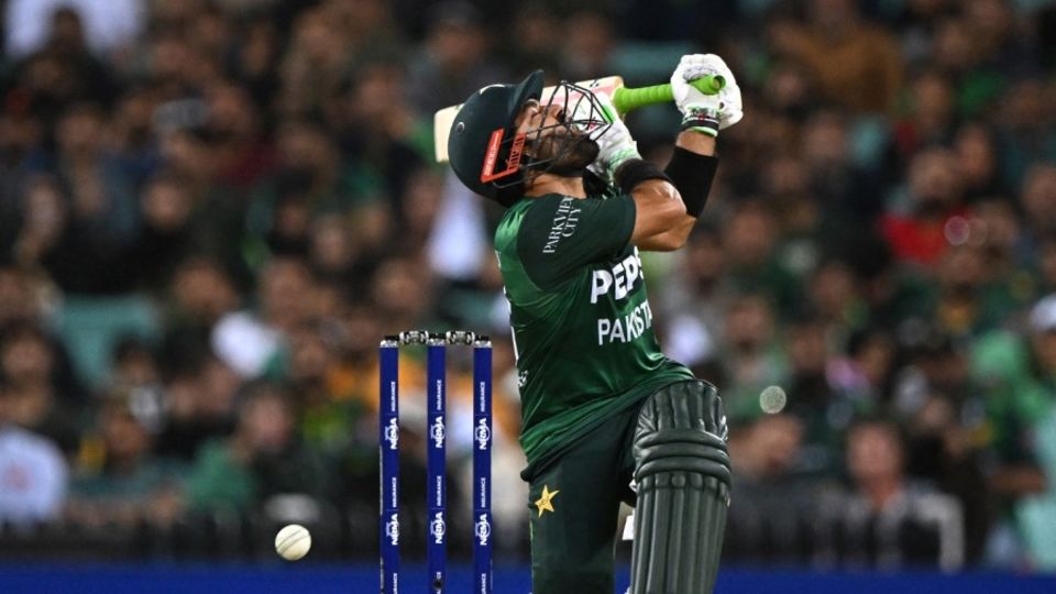 Mohammad Rizwan struggled during his 26-ball 16, Australia vs Pakistan, 2nd T20I, Sydney, November 16, 2024