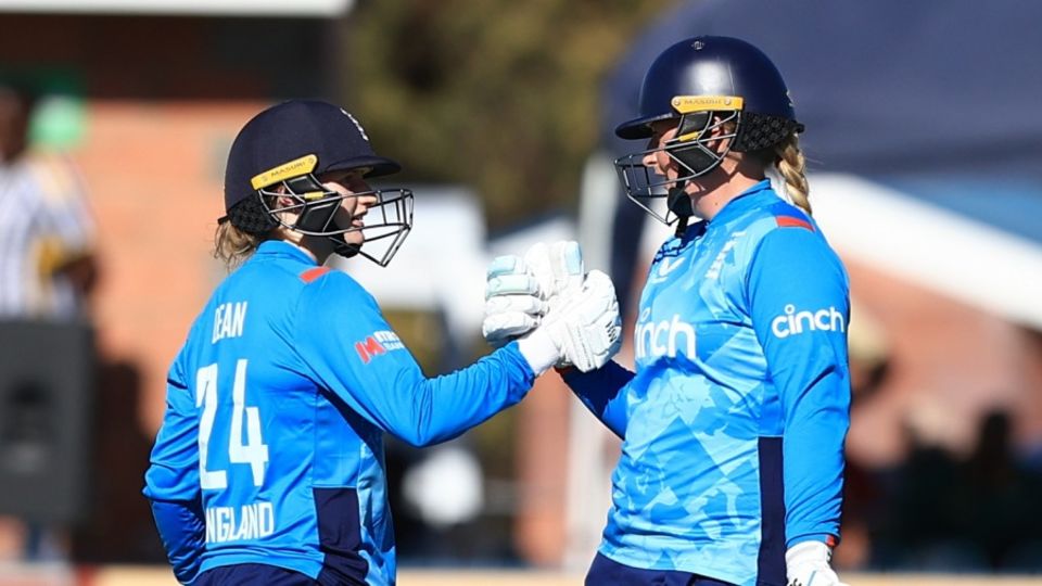 Charlie Dean and Sophie Ecclestone added 67 for the eighth wicket, South Africa vs England, 1st Women's ODI, Kimberley, December 4, 2024