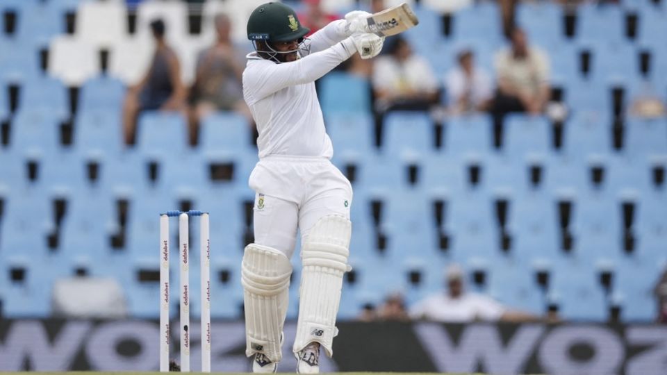 Temba Bavuma pulls away a short one, South Africa vs Pakistan, 1st Test, fourth day, Centurion, December 29, 2024