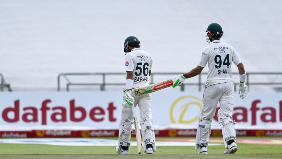 Shan Masood consoles Babar Azam after his dismissal for 81, South Africa vs Pakistan, 2nd Test, Cape Town, 3rd day, January 5, 2025