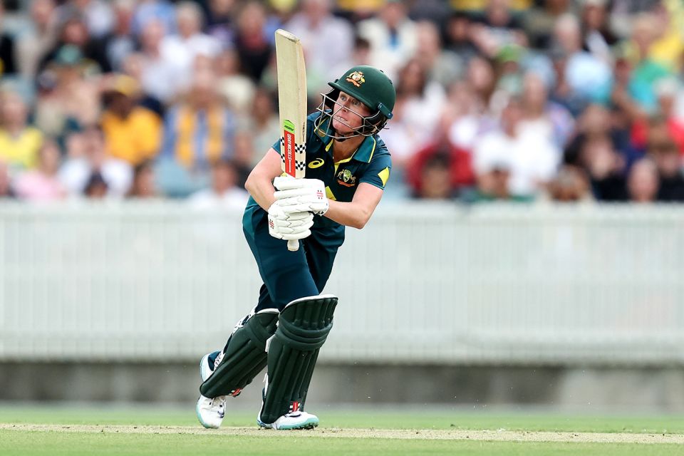 Beth Mooney was quickly into her stride, Australia vs England, 2nd T20I, Women's Ashes, Canberra, January 23, 2025