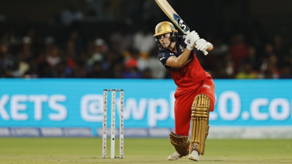 Ellyse Perry brought out her glorious drives from the start, Royal Challengers Bengaluru vs UP Warriorz, WPL 2025, Bengaluru, February 24, 2025