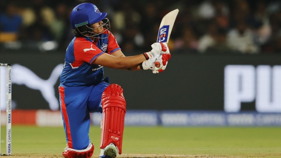 Shafali Verma struck a few boundaries in the powerplay, Delhi Capitals vs Gujarat Giants, WPL, Bengaluru, February 25, 2025