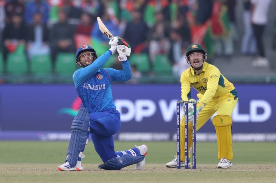 Josh Inglis watches Azmatullah Omarzai's slog sweep sail for six, Afghanistan vs Australia, Champions Trophy, Lahore, February 28, 2025