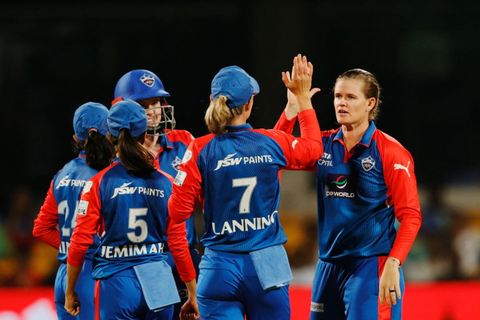 Delhi Capitals celebrate Jess Jonassen's dismissal of Harmanpreet Kaur, Mumbai Indians vs Delhi Capitals, WPL 2025, Bengaluru, February 28, 2025 