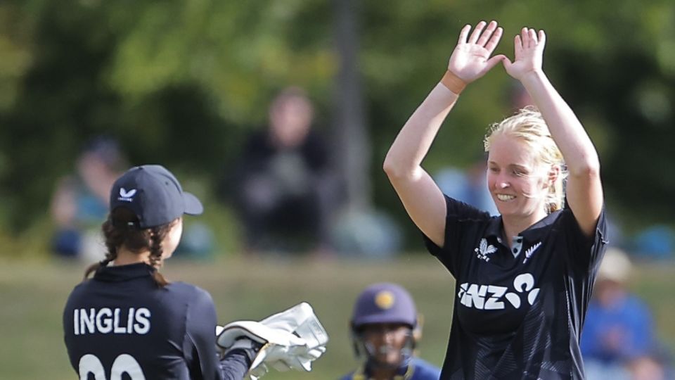 Hannah Rowe completed a four-wicket haul, New Zealand vs Sri Lanka, 2nd ODI, Nelson, March 7, 2025