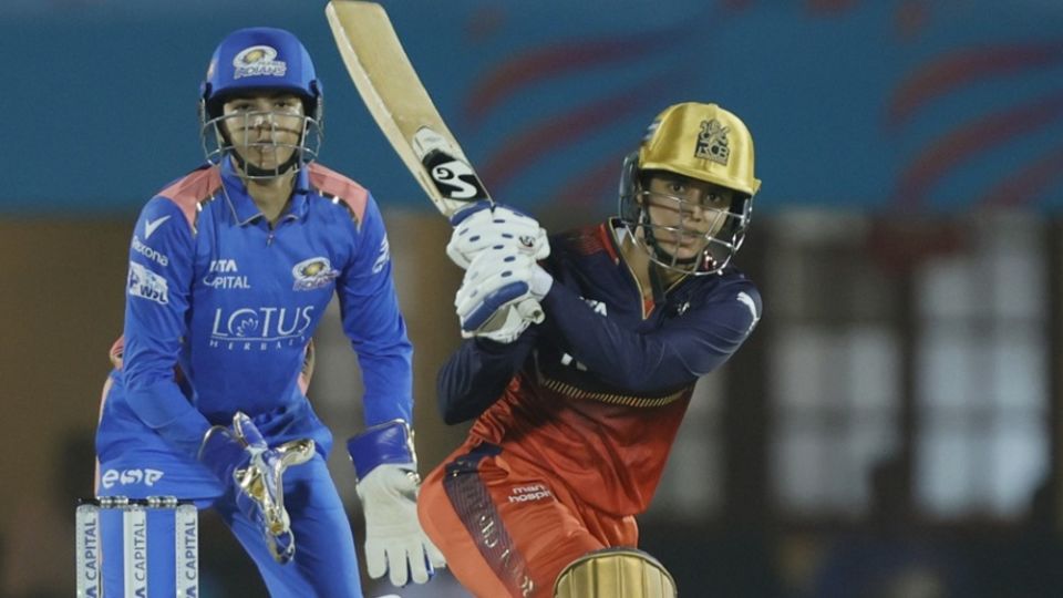 Smriti Mandhana scored a breezy 37-ball 53, with six fours and three sixes, Mumbai Indians vs Royal Challengers Bengaluru, WPL 2025, March 11, 2025