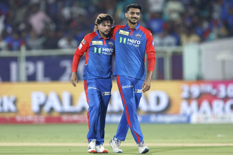 Axar Patel's job was made easier by Kuldeep Yadav, who took two wickets in his final over, Delhi Capitals vs Lucknow Super Giants, IPL 2025, Visakhapatnam, March 24, 2025