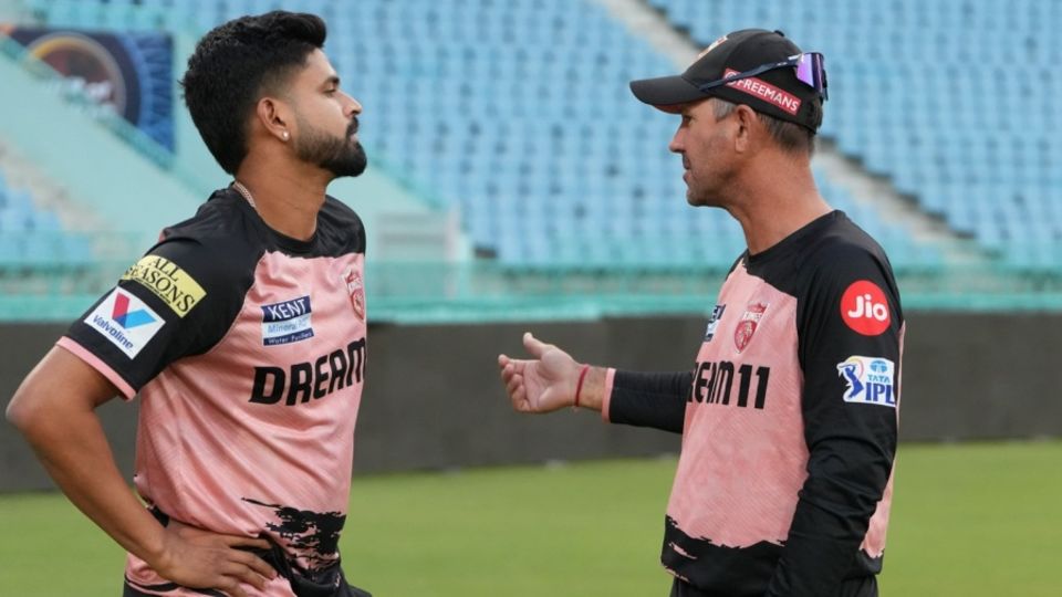 Shreyas Iyer and Ricky Ponting have a chat during practice, IPL 2025, Lucknow, March 30, 2025