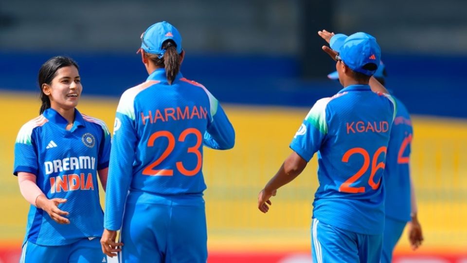 Amanjot Kaur picked the first two Sri Lanka wickets to fall, India vs Sri Lanka, women's tri-series, final, Colombo, May 11, 2025
