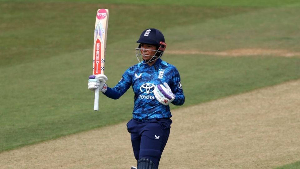 Sophia Dunkley's fifty lifted England, England vs India, 1st women's ODI, Southampton, July 16, 2025