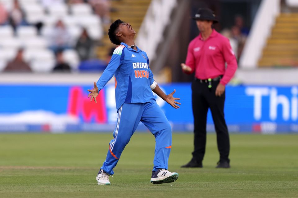 Kranti Goud screams in delight on completing a maiden five-for, England vs India, 3rd women's ODI, Durham, July 22, 2025