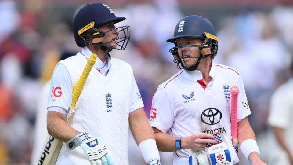 Joe Root and Ollie Pope looked immoveable in the morning session, England vs India, 4th Test, 3rd Day, Manchester, July 25, 2025 