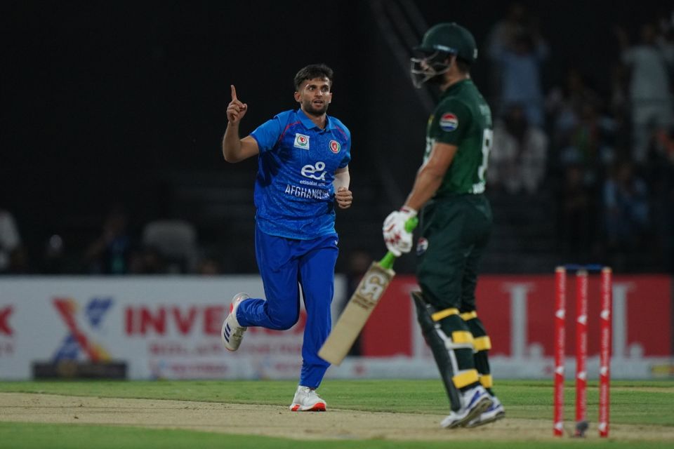 Azmatullah Omarzai picked up a wicket in the powerplay, Afghanistan vs Pakistan, UAE T20I tri-series, Sharjah, August 29, 2025