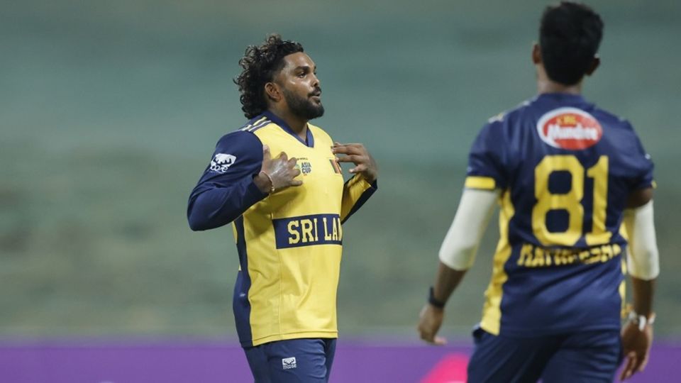 Wanindu Hasaranga delivered a deadly opening spell, Bangladesh vs Sri Lanka, Men's T20 Asia Cup, Abu Dhabi, September 13, 2025