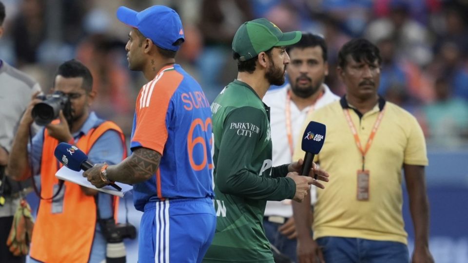 First-time captains Suryakumar Yadav and Salman Agha at the toss, India vs Pakistan, Men's T20 Asia Cup, Dubai, September 14, 2025