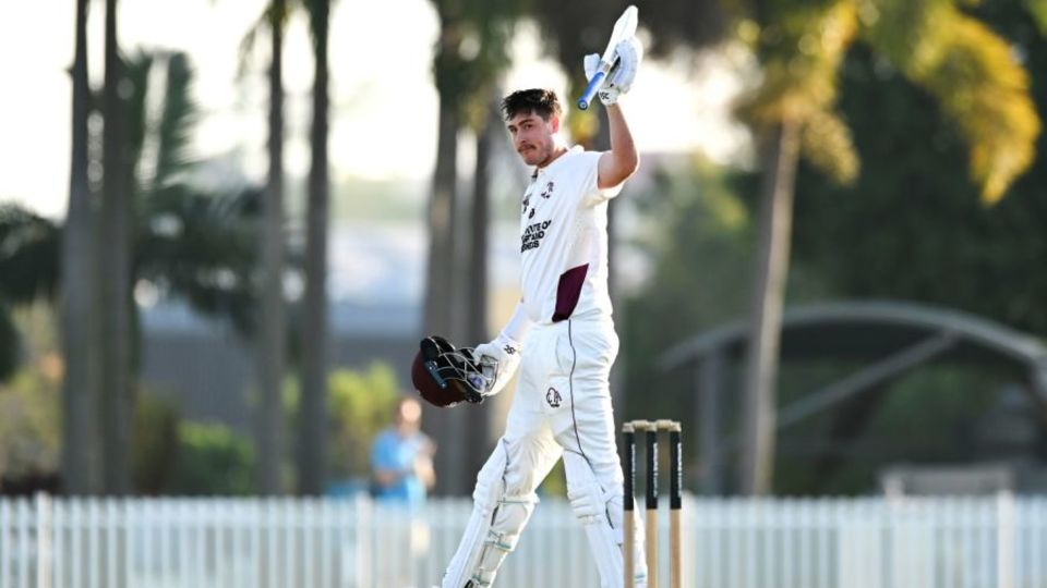 Matthew Renshaw celebrates his century, Queensland vs Tasmania, Sheffield Shield, day 1, Brisbane, October 4, 2025