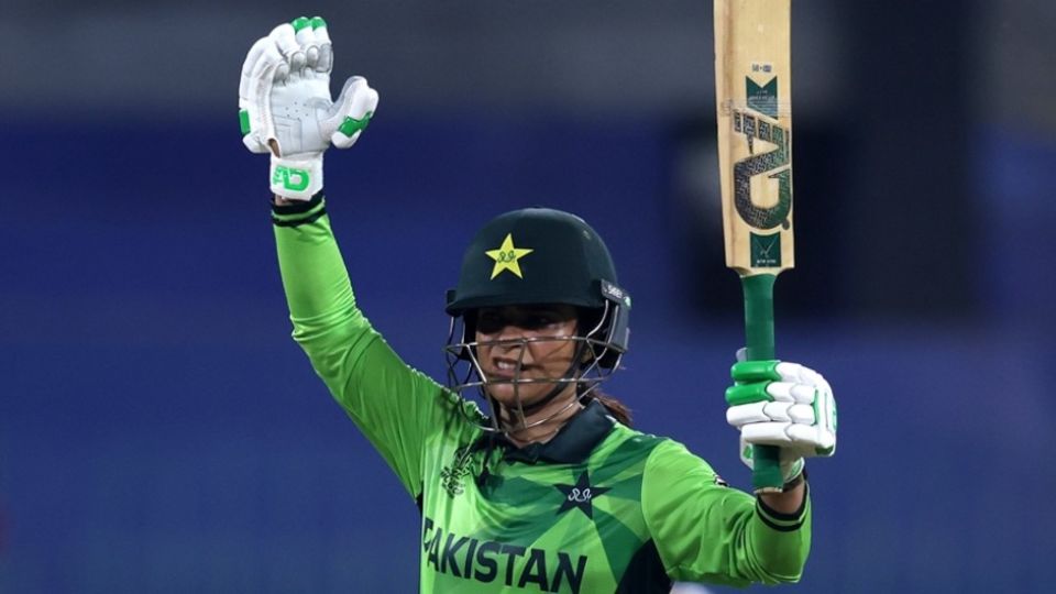 Sidra Amin celebrates her fifty, India vs Pakistan, Women's ODI World Cup, Colombo, October 5, 2025
