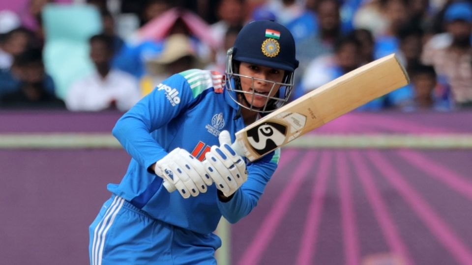 Smriti Mandhana plays down the ground, India vs Australia, Women's ODI World Cup, Visakhapatnam, October 12, 2025