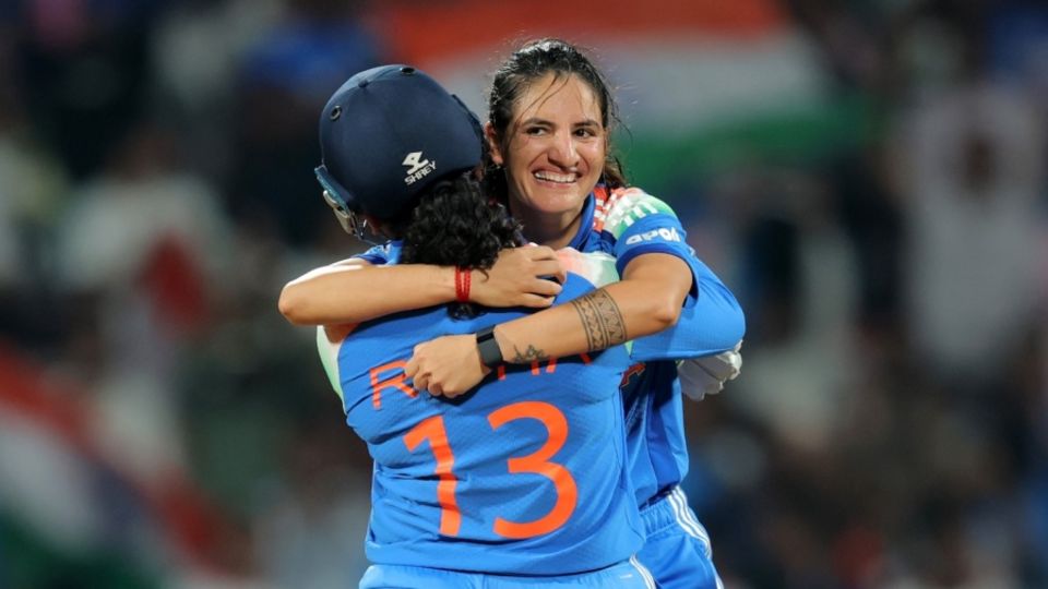 Renuka Singh got a bear hug from Richa Ghosh, India vs New Zealand, Women's ODI World Cup, Navi Mumbai, October 23, 2025