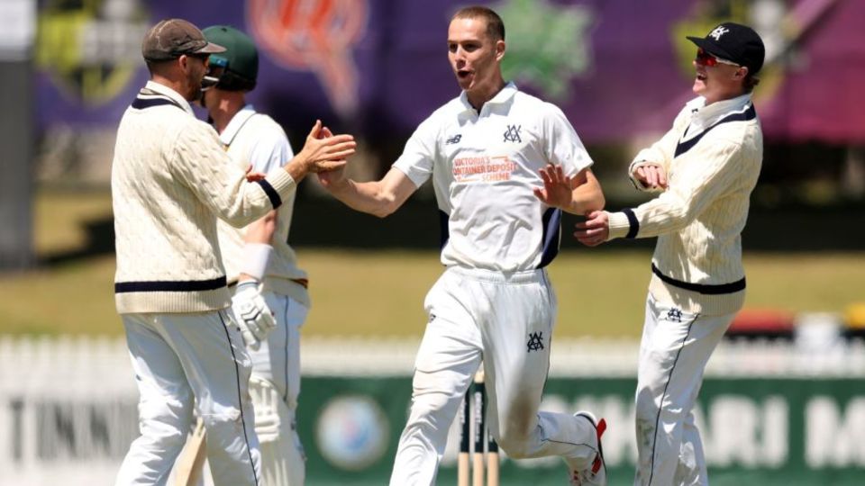 Mitchell Perry celebrates a wicket, Victoria vs Tasmania, Melbourne, Sheffield Shield, October 29, 2025
