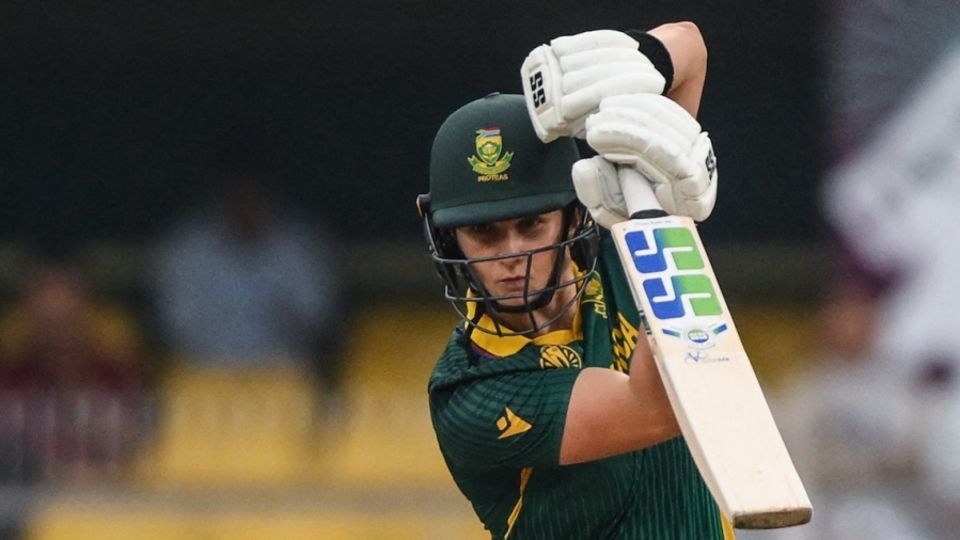 Laura Wolvaardt drives down the ground, England vs South Africa, Women's World Cup semi-final, Guwahati, October 29, 2025