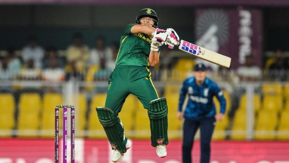 Nadine de Klerk is airborne as she deals with a short ball, England vs South Africa, Women's World Cup semi-final, Guwahati, October 29, 2025