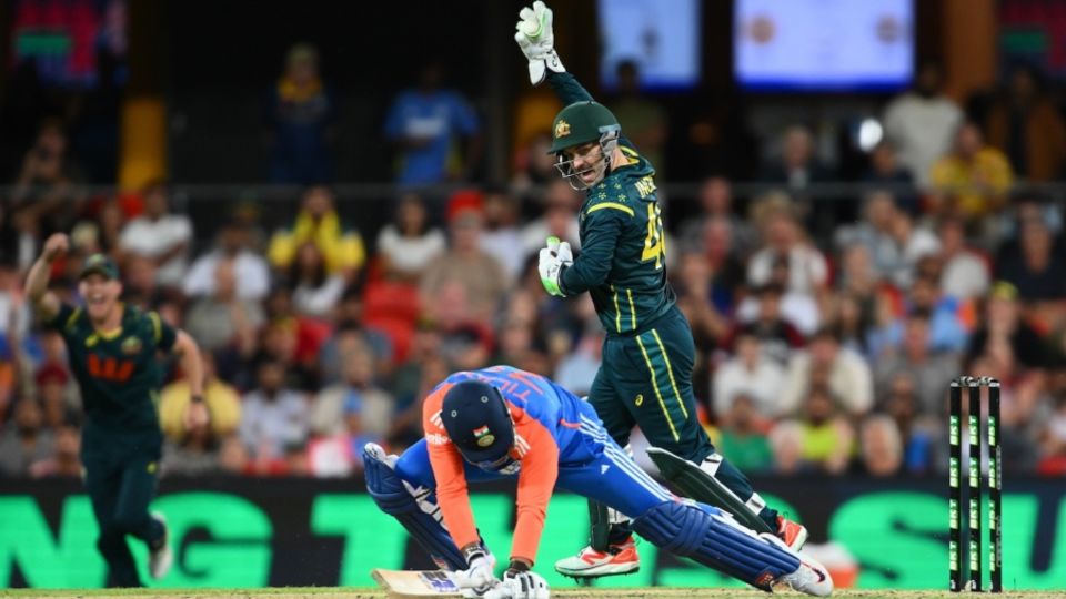 Josh Inglis claims a catch off Tilak Varma, Australia vs India, 4th T20I, Gold Coast, November 6, 2025