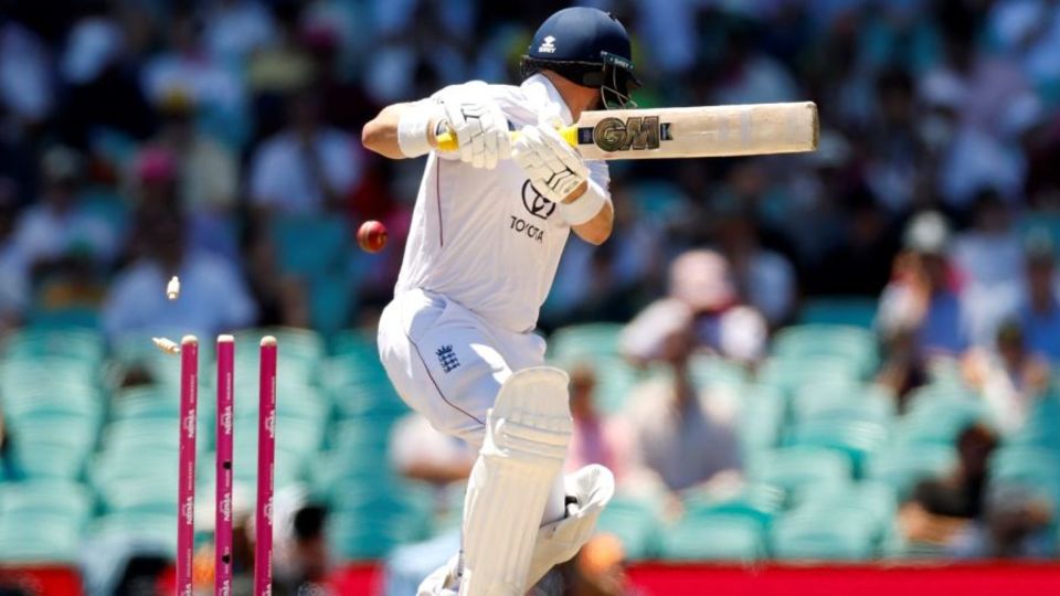 Ben Duckett chopped on for 42, Australia vs England, 5th Test, Sydney, January 7, 2025