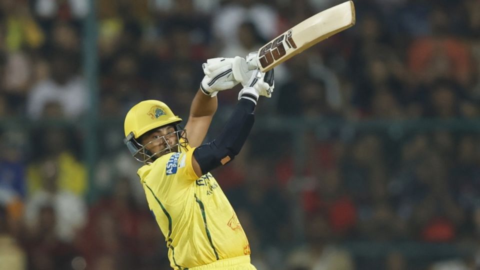 Sarfaraz Khan reached his fifty inside the powerplay, Royal Challengers Bengaluru vs Chennai Super Kings, IPL, Bengaluru, April 5, 2026