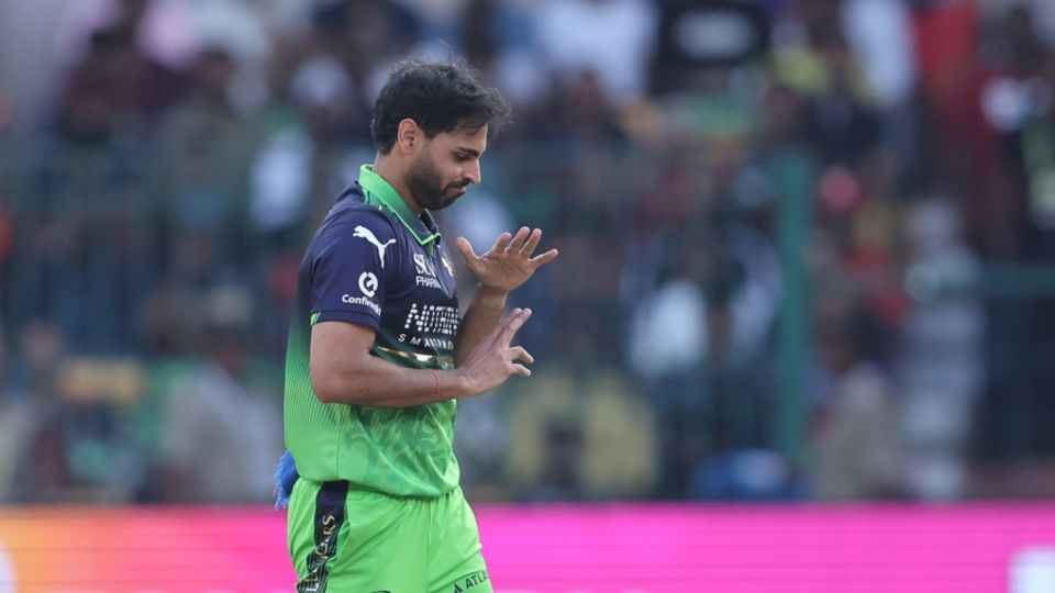 Bhuvneshwar Kumar was right to convince his captain for a review against Pathum Nissanka, Royal Challengers Bengaluru vs Delhi Capitals, IPL 2026, Bengaluru, April 18, 2026