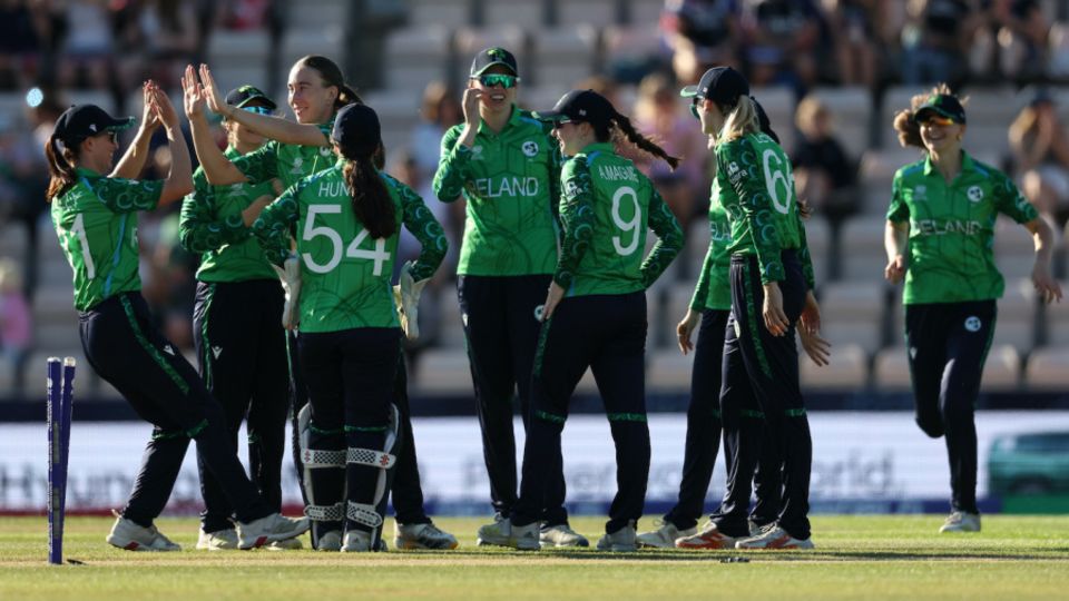 Orla Prendergast hit middle stump to get rid of Isabella Gaze, Ireland vs New Zealand, Women's World Cup 2026, Southampton, June 19, 2026