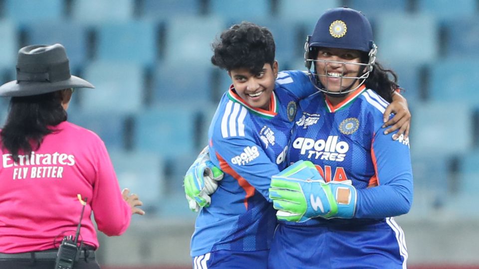 N Shree Charani and Richa Ghosh celebrate a dismissal, India vs Bangladesh, Women's T20 Asia Cup, semi-final, Dubai, September 10, 2026