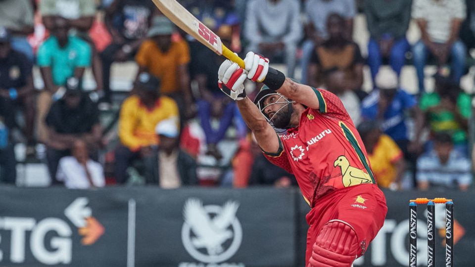 Sikandar Raza goes one-handed over the off side, Zimbabwe vs Australia, 3rd ODI, Harare, September 20, 2026