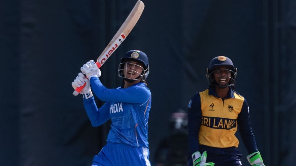 Smriti Mandhana goes over long-on, India vs Sri Lanka, Asian Games women's competition final, Nisshin, September 22, 2026