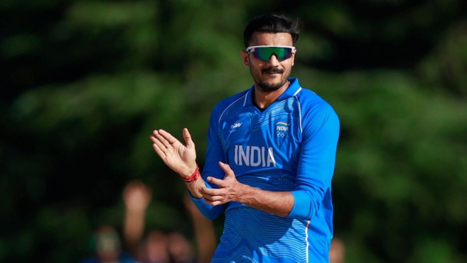 Axar Patel picked up two wickets in his second over, India vs Sri Lanka, Asian Games men's competition, semi-final, Nisshin, October 1, 2026
