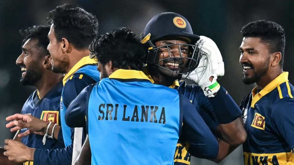 පකිස්ථානය සහ ශ්රී ලංකාව අතර තුන්කොන් එක්දින තරගාවලියේ අවසන් මහා තරගය ලාහෝර් හිදී!