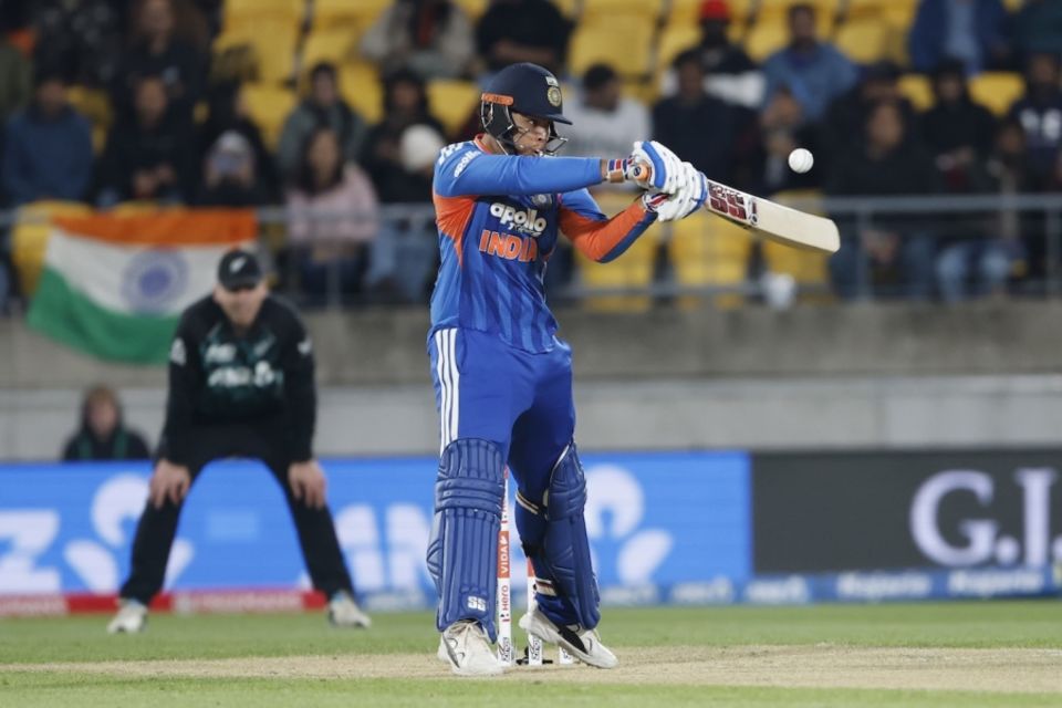 Vaibhav Sooryavanshi gets on his toes to carve the ball, New Zealand vs India, 3rd T20I, Wellington, October 27, 2026
