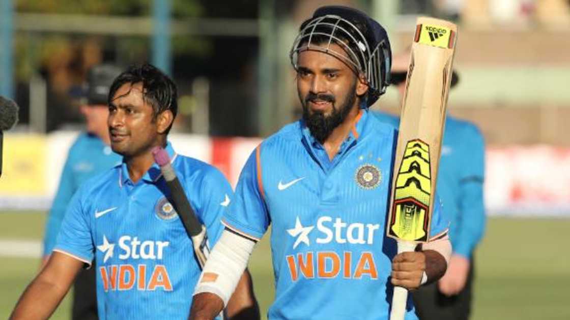 India beat Zimbabwe India won by 9 wickets (with 45 balls remaining) - Zimbabwe vs India, India tour of Zimbabwe, 1st ODI Match Summary, Report | ESPNcricinfo.com