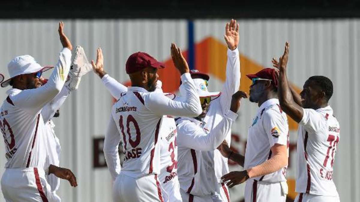 Watch - Hope screamer removes Khawaja