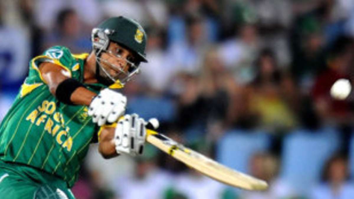 Peterson signs for Cape Cobras