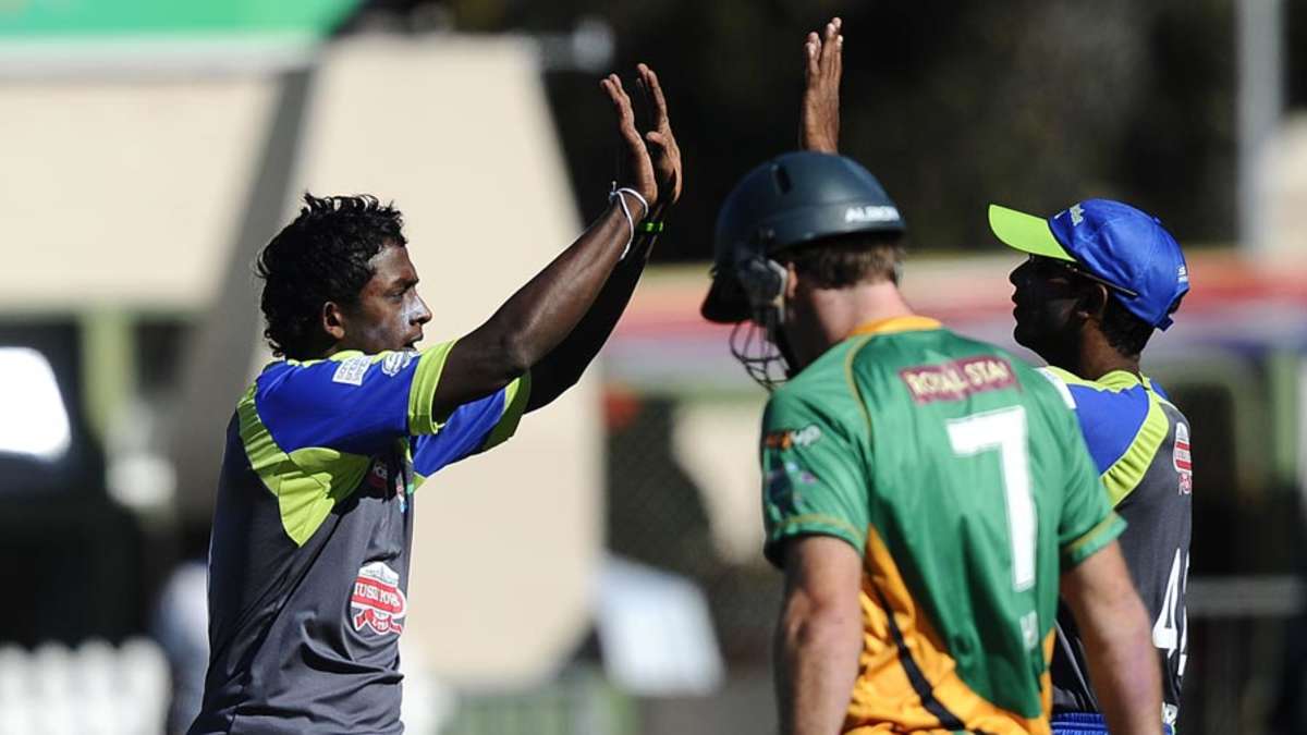 Wayamba thrash Central Districts for consolation win