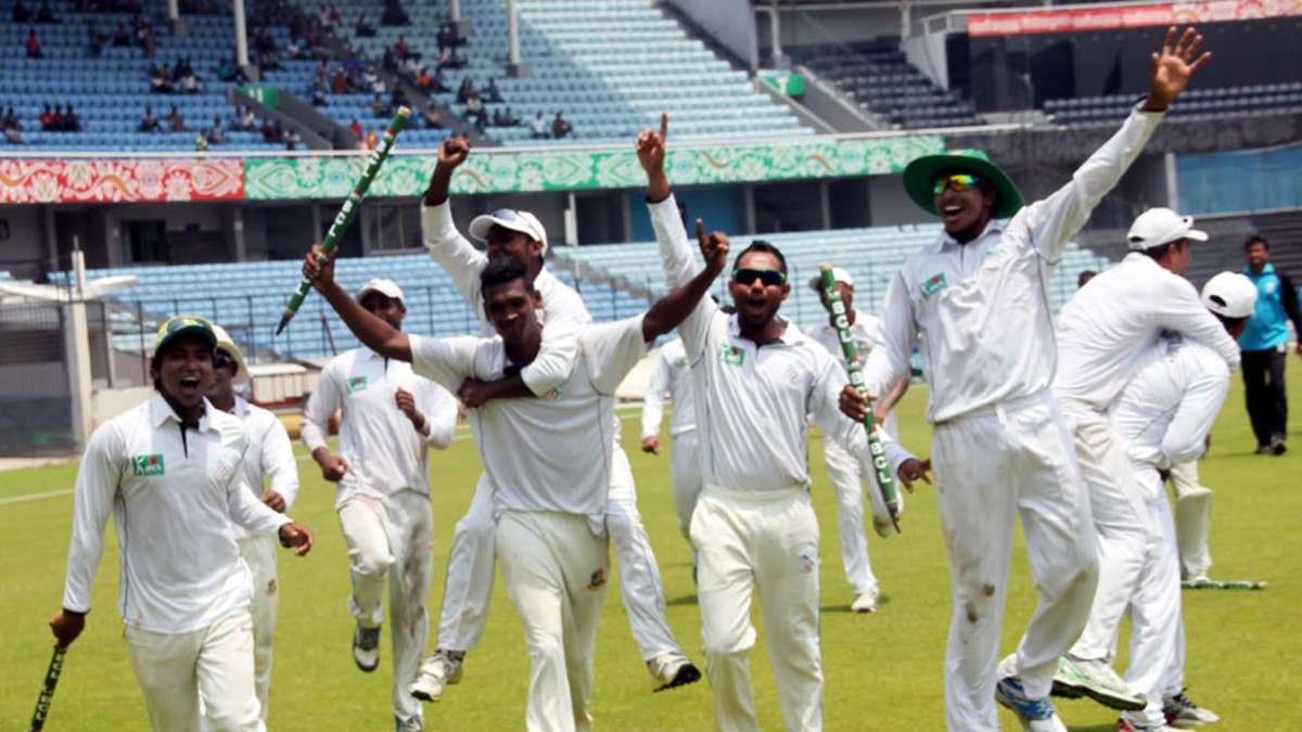 Razzak six leads South Zone to title