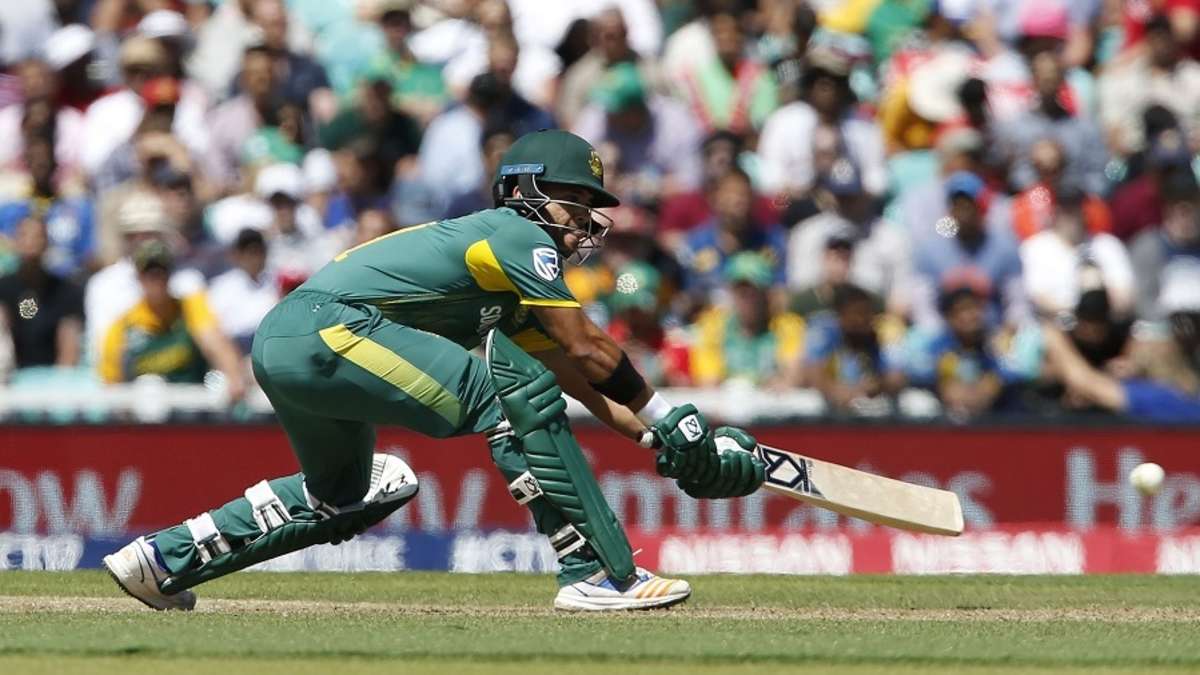 JP Duminy smashes 37 runs in an over